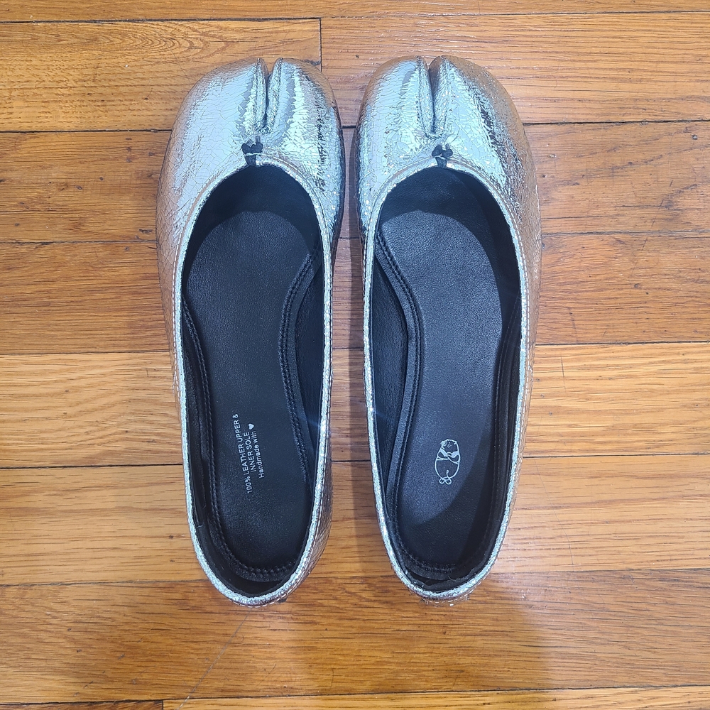 Silver Cracked Leather Tabi